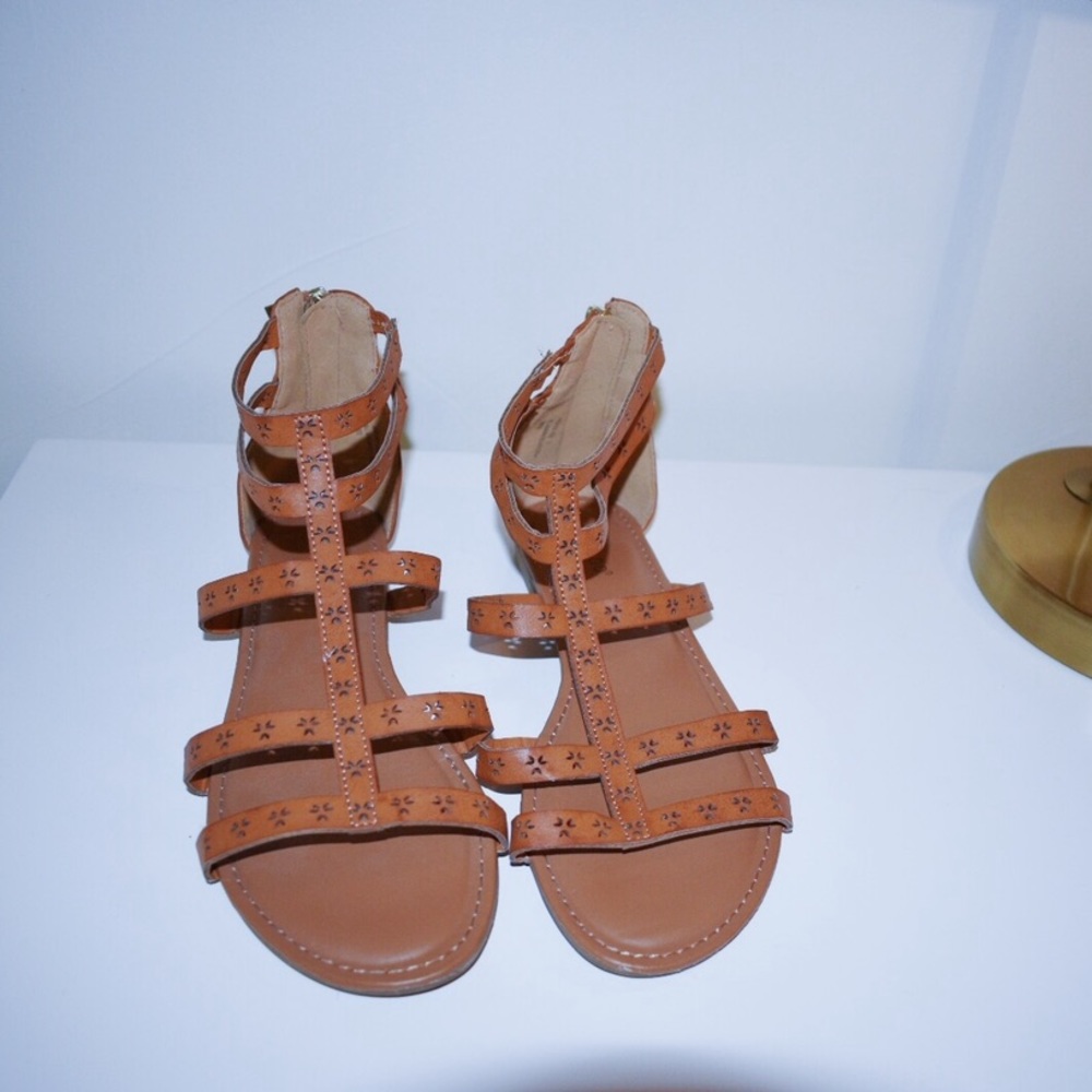 Sandals - Picture 2 of 6